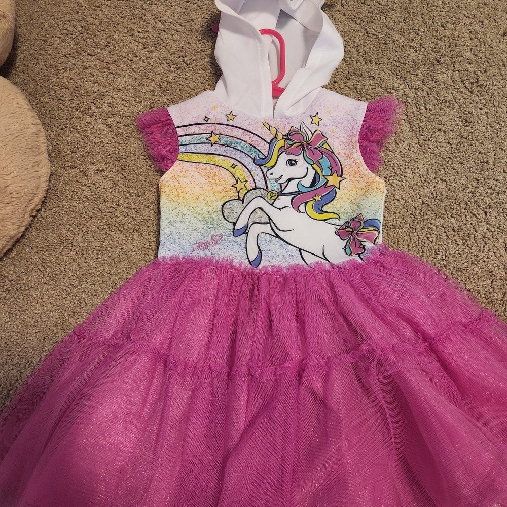 Girls dresses (2)